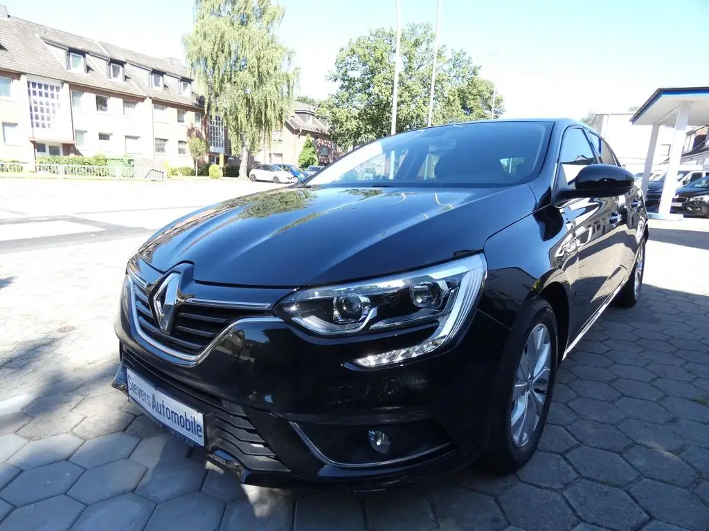 Photo 1 : Renault Megane 2019 Petrol