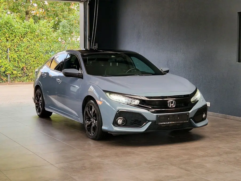 Photo 1 : Honda Civic 2018 Essence