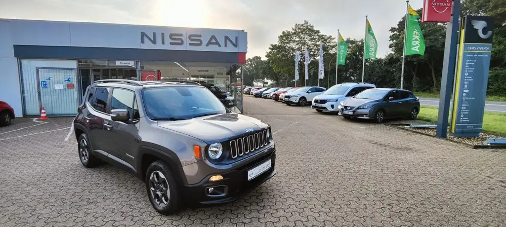 Photo 1 : Jeep Renegade 2016 Petrol