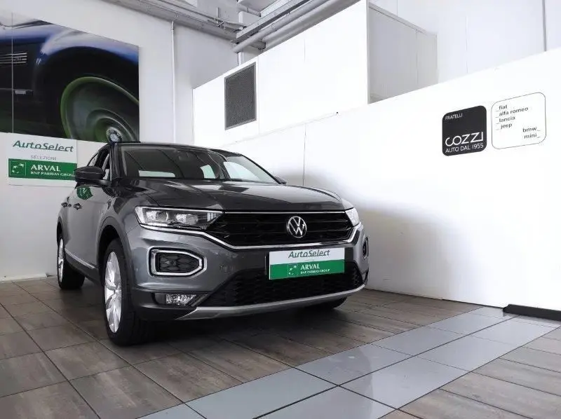 Photo 1 : Volkswagen T-roc 2021 Petrol