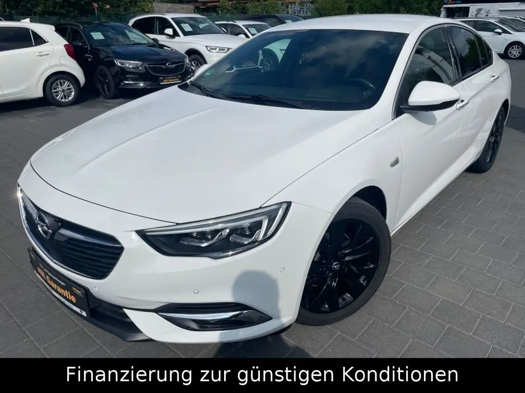 Photo 1 : Opel Insignia 2017 Petrol