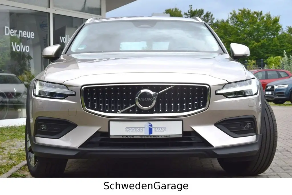 Photo 1 : Volvo V60 2022 Diesel