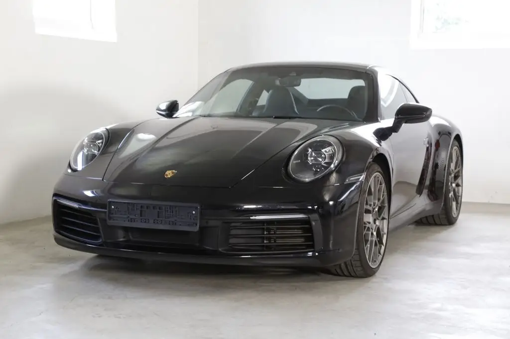 Photo 1 : Porsche 992 2020 Petrol