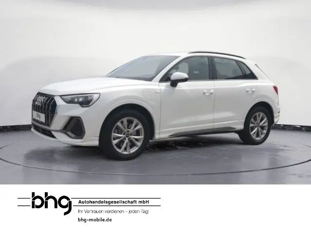 Photo 1 : Audi Q3 2021 Hybrid