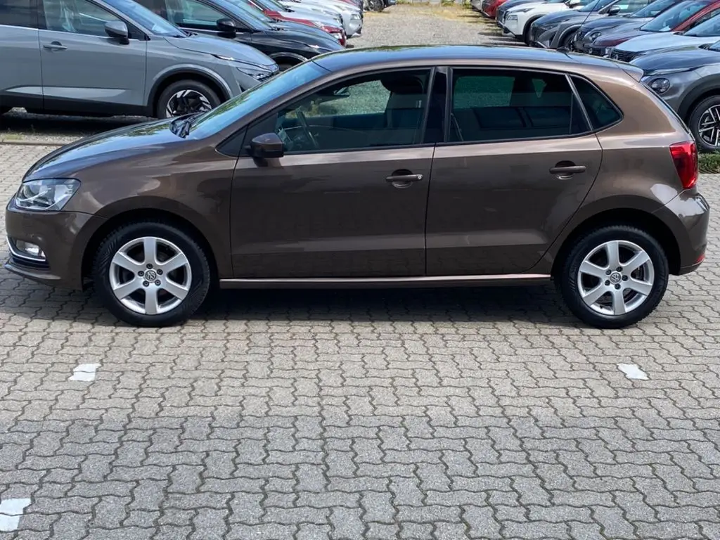 Photo 1 : Volkswagen Polo 2015 Petrol