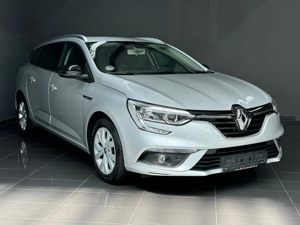 Photo 1 : Renault Megane 2020 Essence