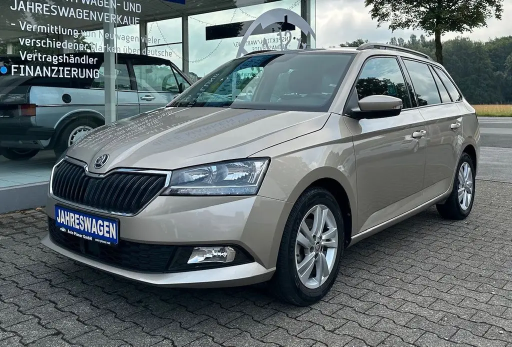 Photo 1 : Skoda Fabia 2022 Petrol