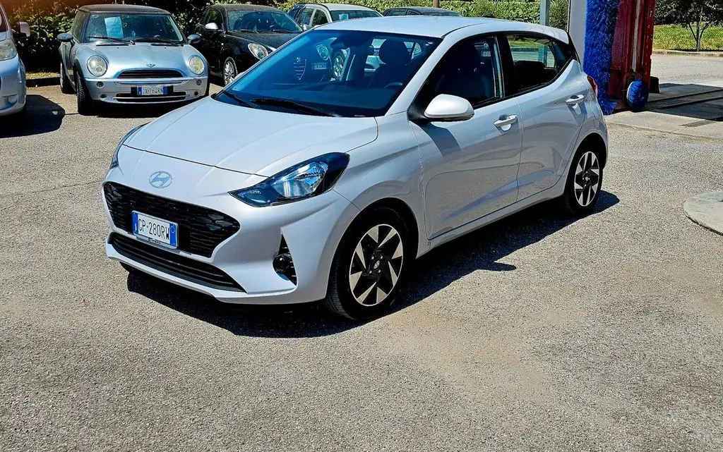 Photo 1 : Hyundai I10 2023 Petrol