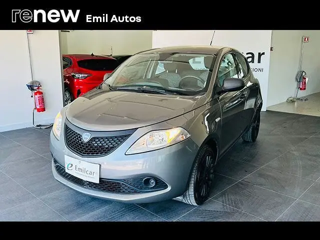 Photo 1 : Lancia Ypsilon 2019 Petrol