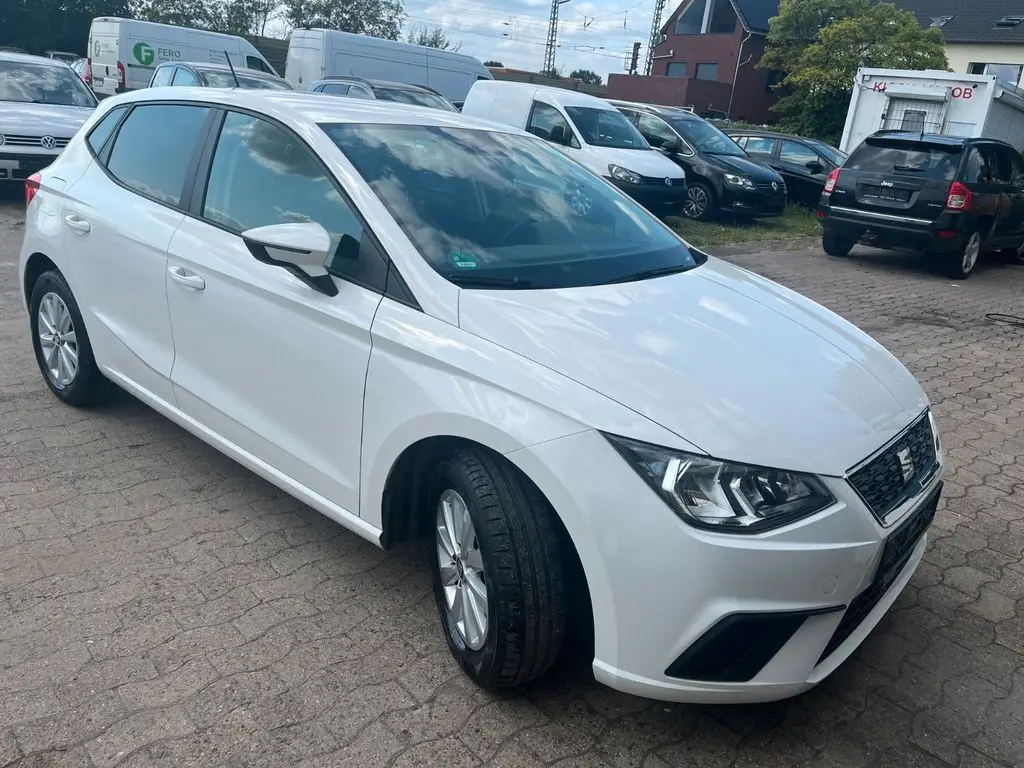 Photo 1 : Seat Ibiza 2020 Essence