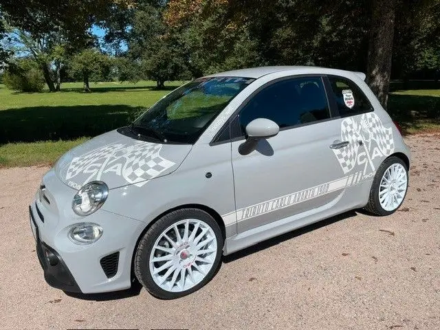 Photo 1 : Abarth 595 2022 Petrol