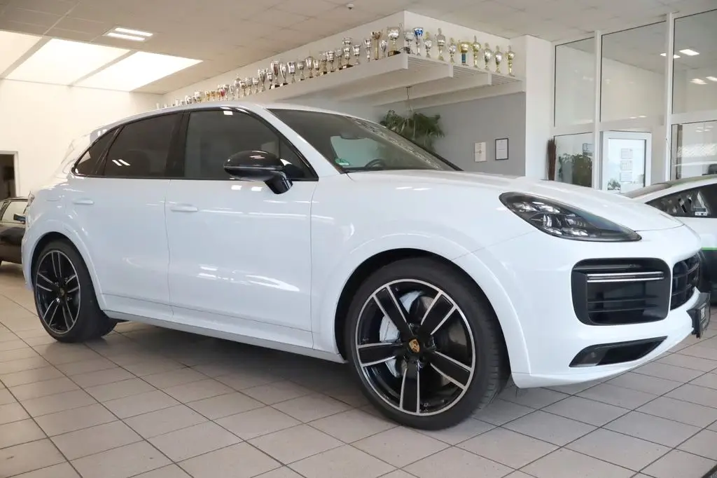 Photo 1 : Porsche Cayenne 2019 Essence