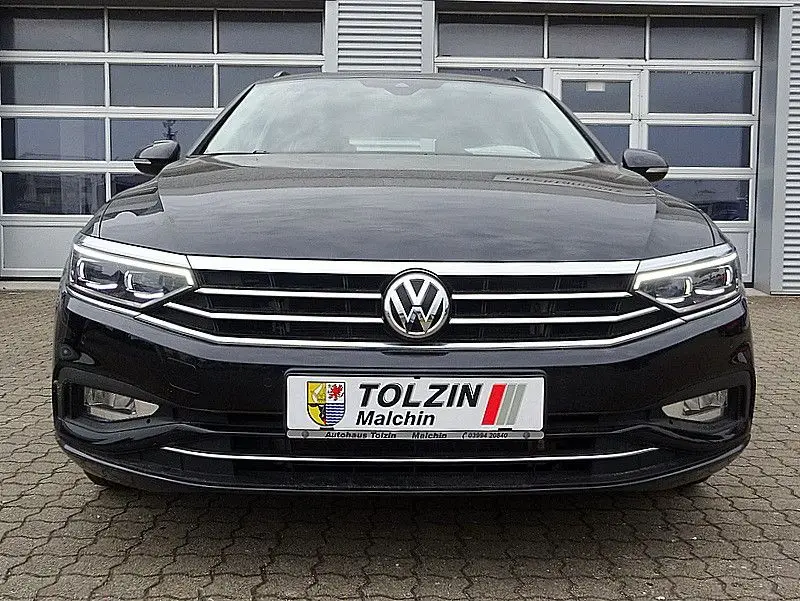 Photo 1 : Volkswagen Passat 2019 Essence