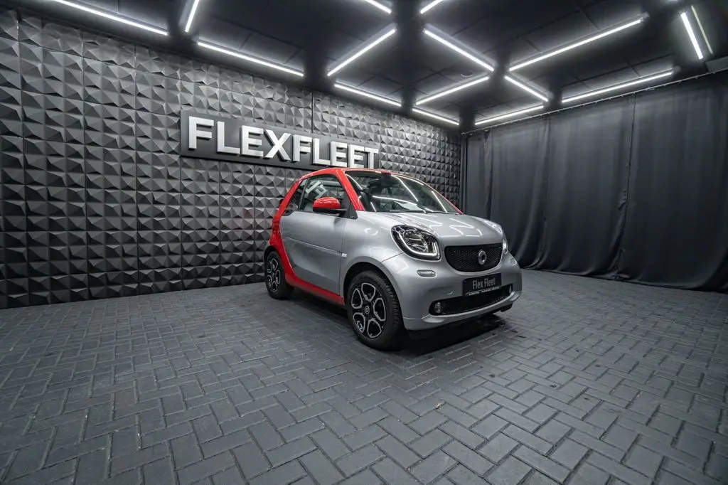 Photo 1 : Smart Fortwo 2016 Petrol