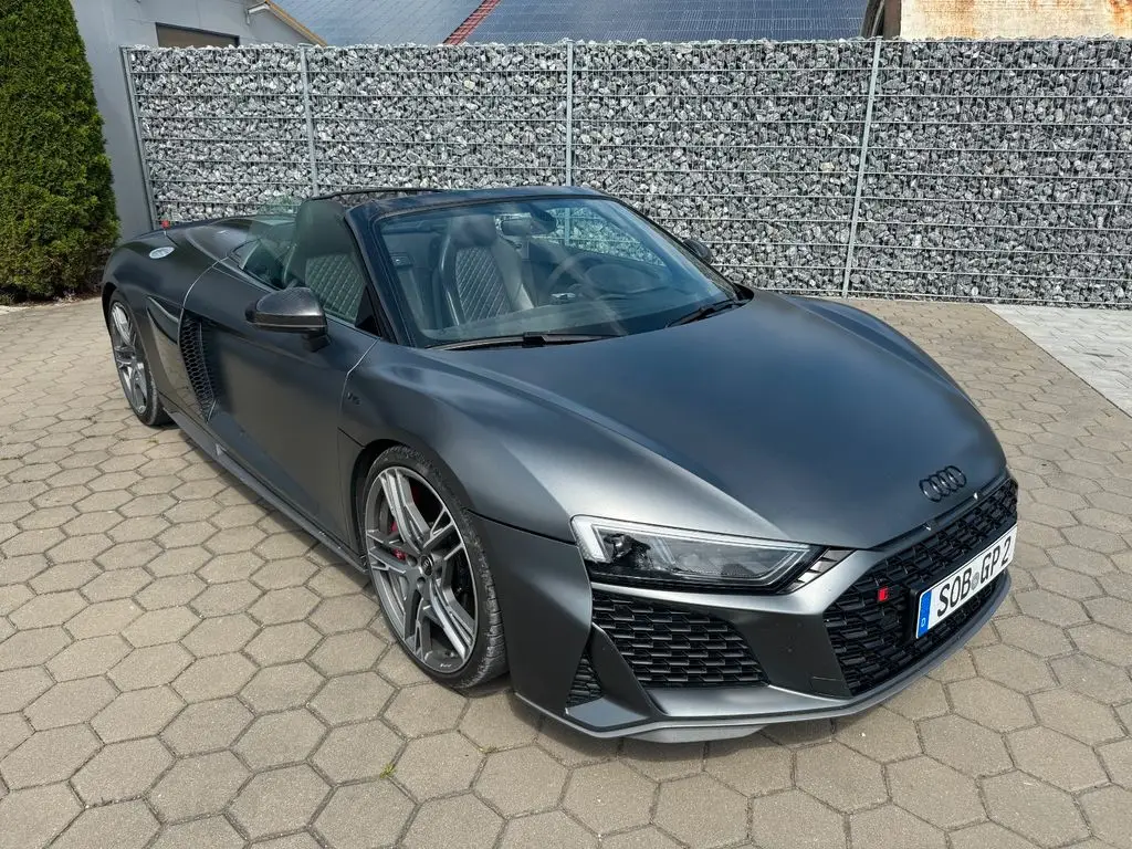 Photo 1 : Audi R8 2019 Petrol