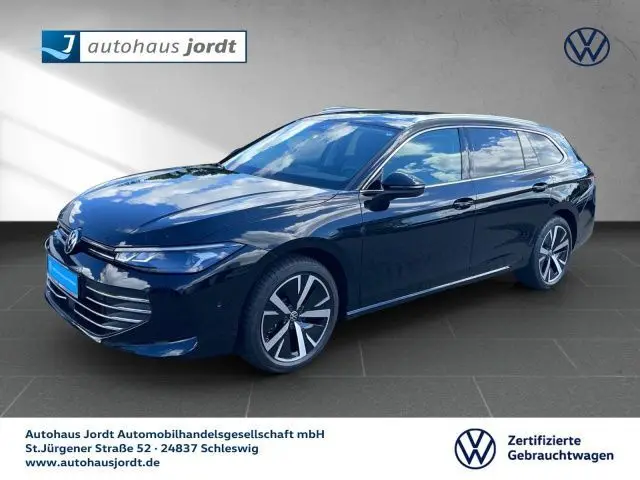 Photo 1 : Volkswagen Passat 2024 Essence