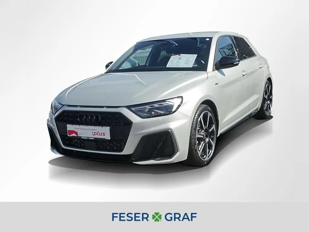 Photo 1 : Audi A1 2023 Essence