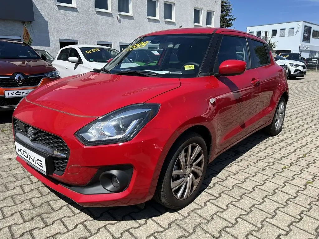 Photo 1 : Suzuki Swift 2023 Petrol