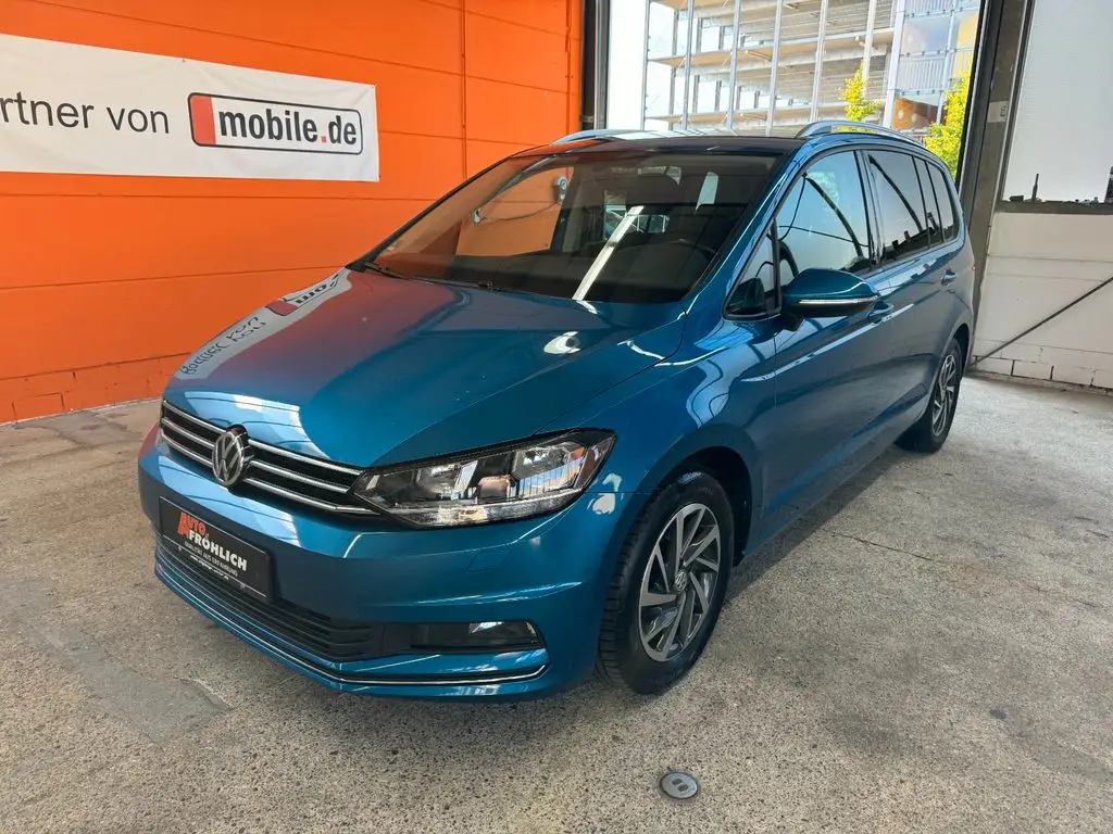 Photo 1 : Volkswagen Touran 2017 Petrol