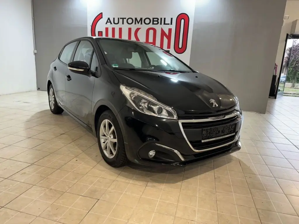 Photo 1 : Peugeot 208 2015 Essence