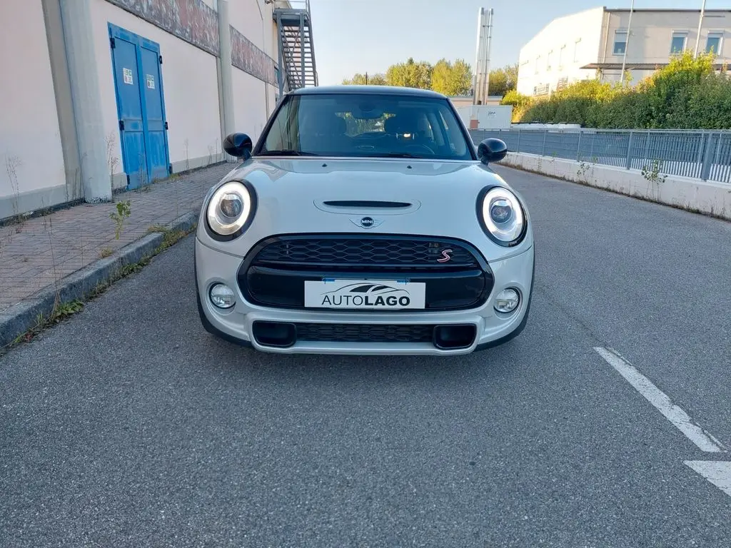 Photo 1 : Mini Cooper 2016 Diesel