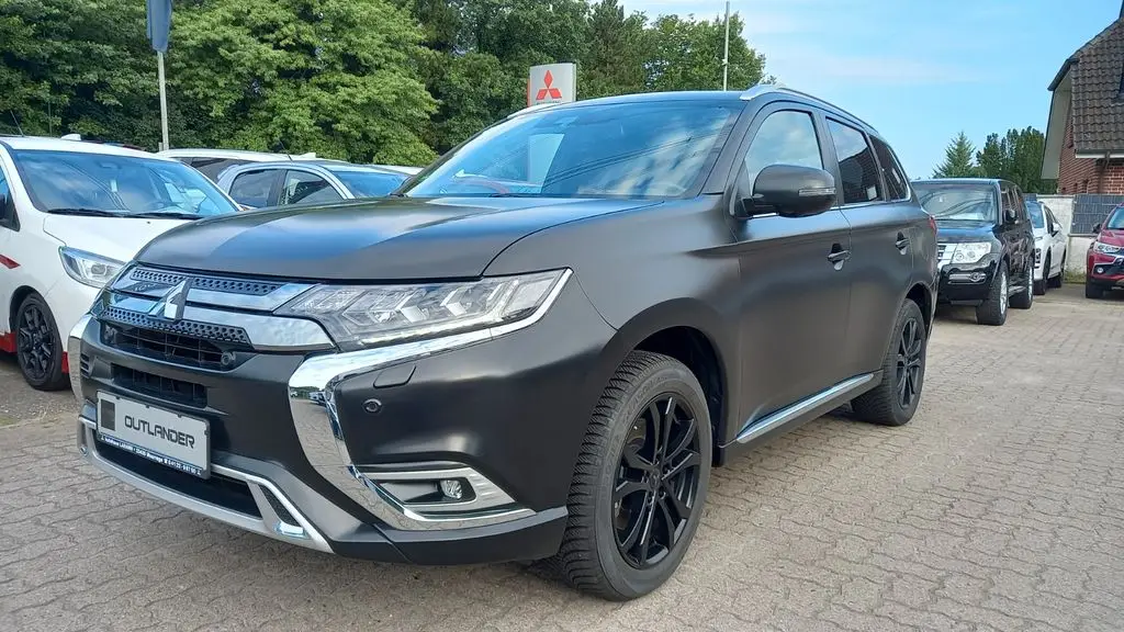 Photo 1 : Mitsubishi Outlander 2019 Hybrid