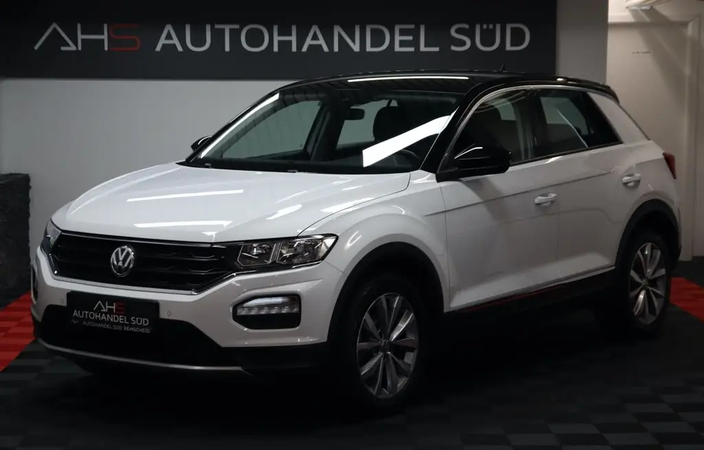 Photo 1 : Volkswagen T-roc 2019 Essence