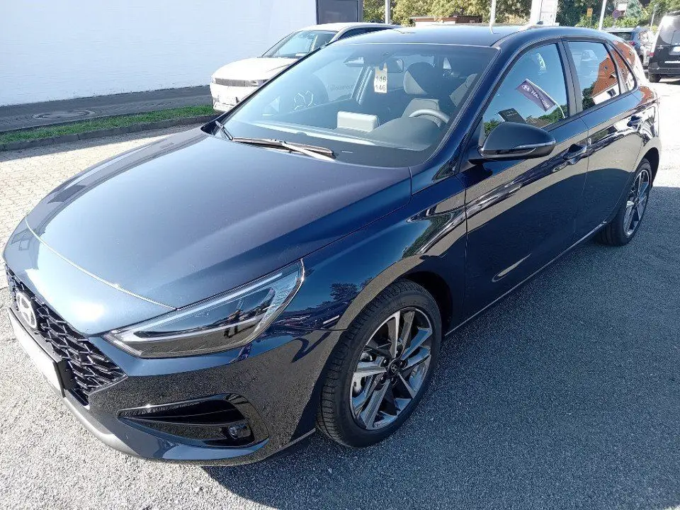 Photo 1 : Hyundai I30 2024 Petrol