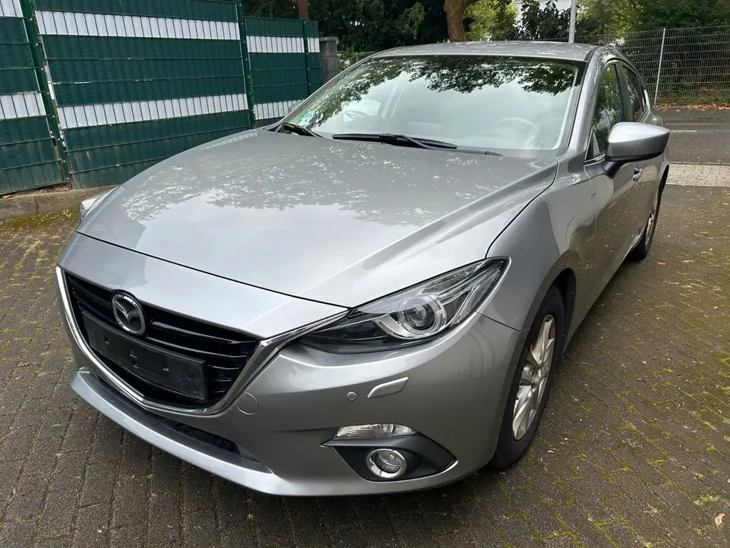 Photo 1 : Mazda 3 2015 Essence