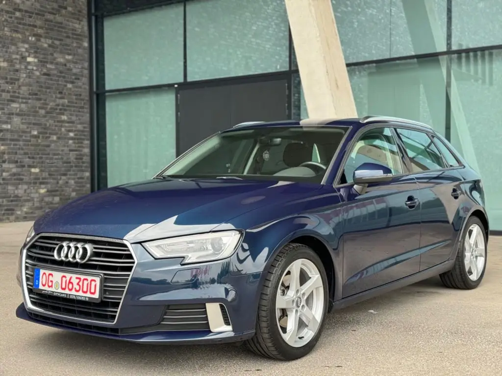 Photo 1 : Audi A3 2017 Petrol