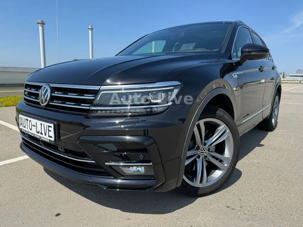 Photo 1 : Volkswagen Tiguan 2020 Essence