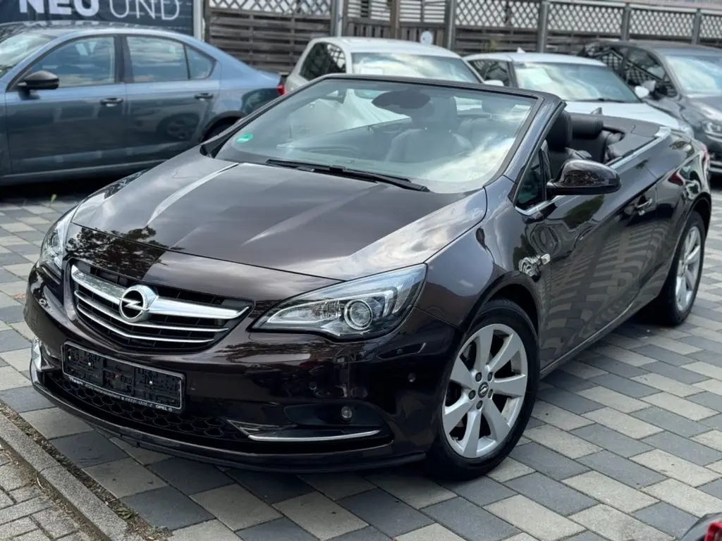 Photo 1 : Opel Cascada 2016 Essence