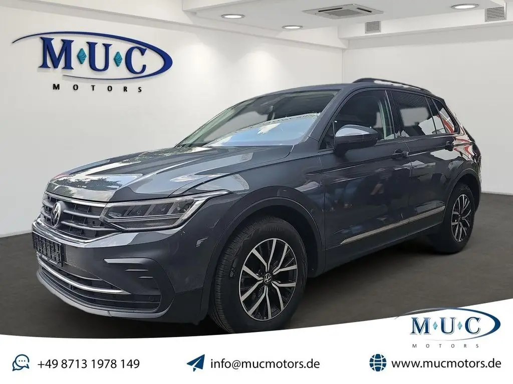 Photo 1 : Volkswagen Tiguan 2020 Petrol