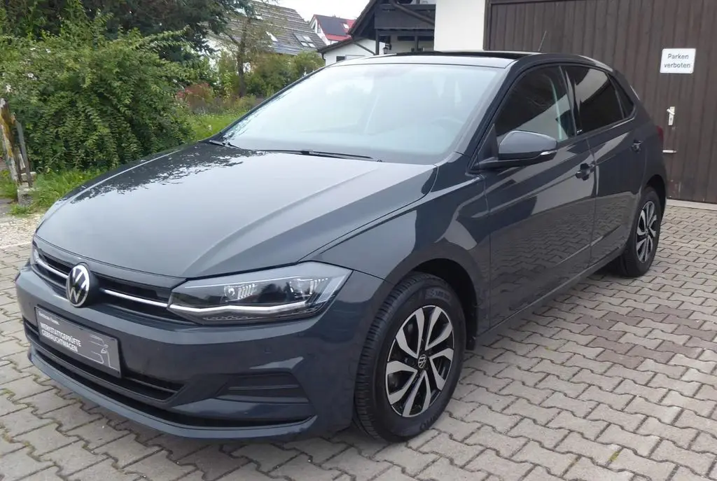 Photo 1 : Volkswagen Polo 2021 Essence