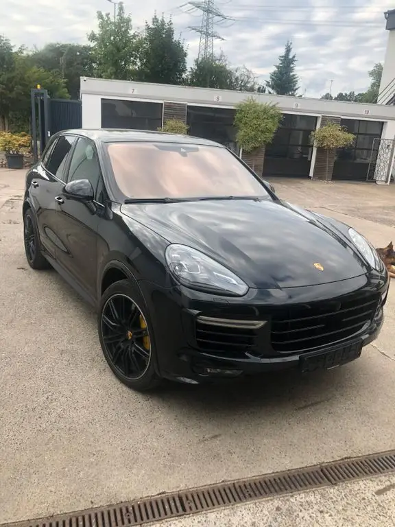 Photo 1 : Porsche Cayenne 2017 Essence