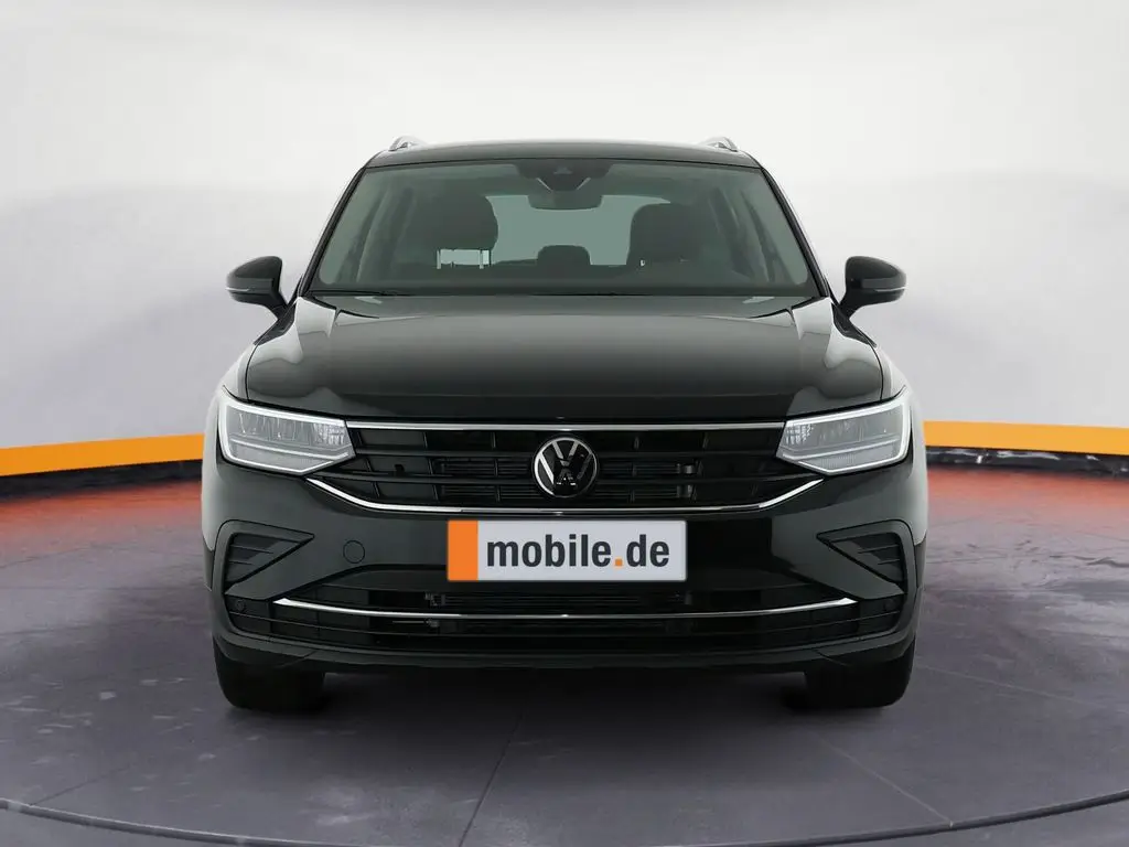 Photo 1 : Volkswagen Tiguan 2023 Essence