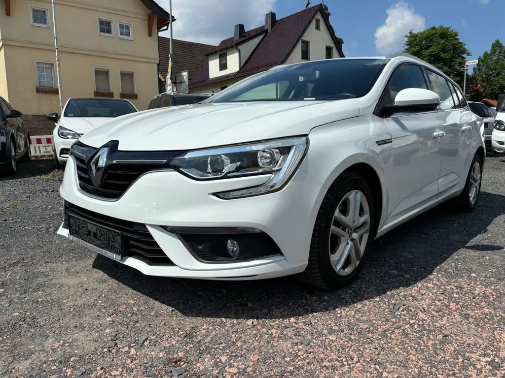 Photo 1 : Renault Megane 2017 Petrol