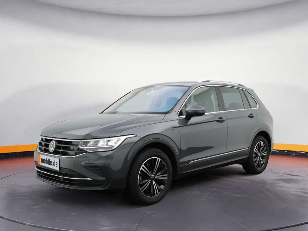 Photo 1 : Volkswagen Tiguan 2023 Essence