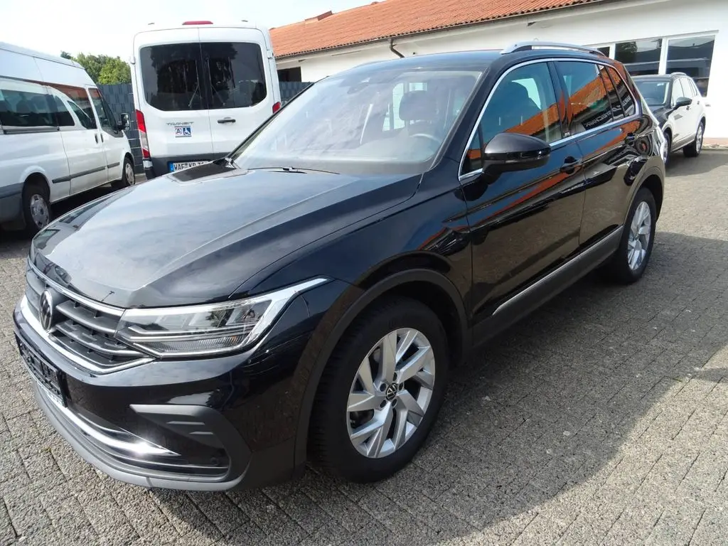 Photo 1 : Volkswagen Tiguan 2023 Petrol