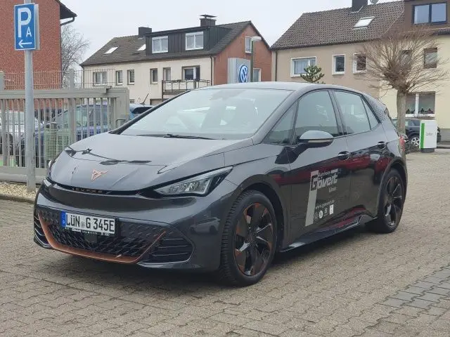 Photo 1 : Cupra Born 2022 Non renseigné