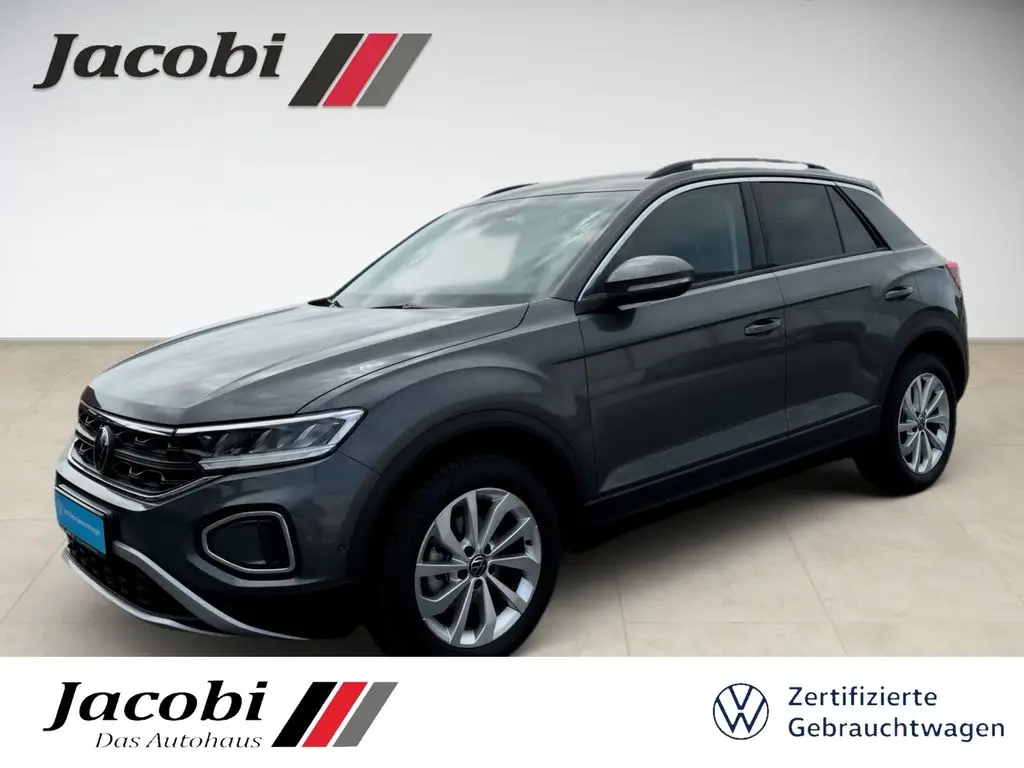 Photo 1 : Volkswagen T-roc 2023 Essence