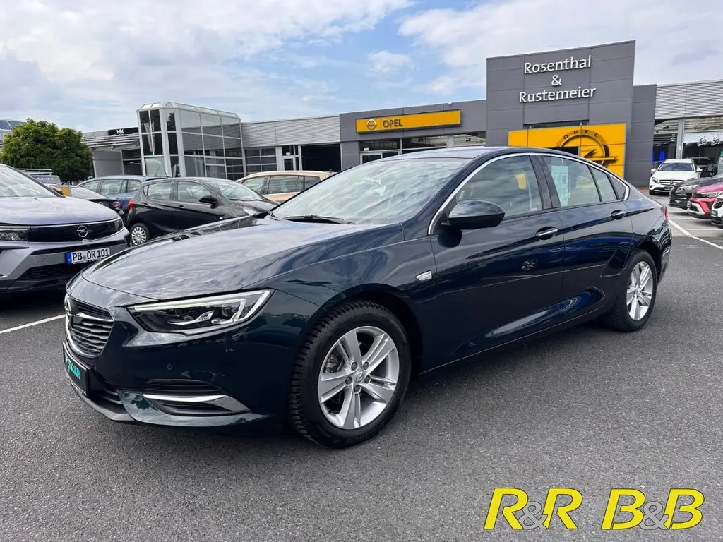 Photo 1 : Opel Insignia 2017 Petrol