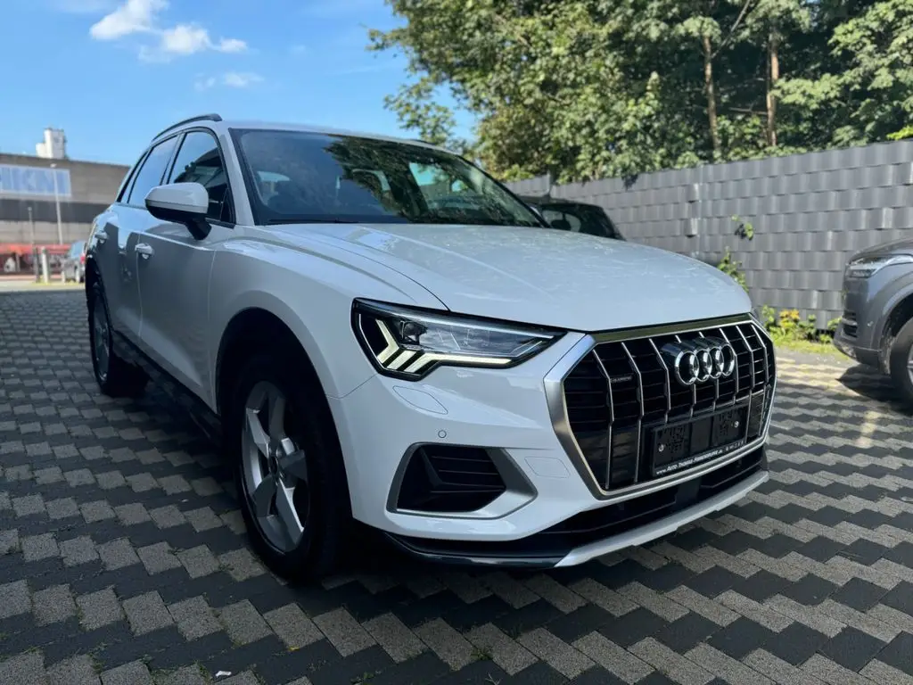 Photo 1 : Audi Q3 2021 Petrol