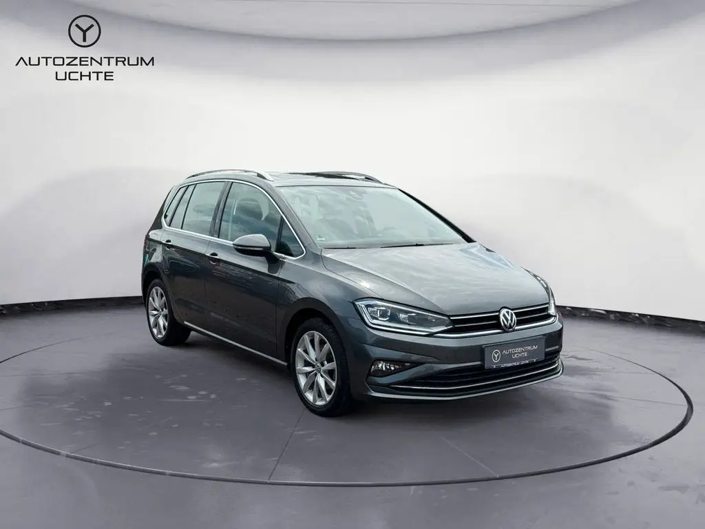 Photo 1 : Volkswagen Golf 2019 Petrol