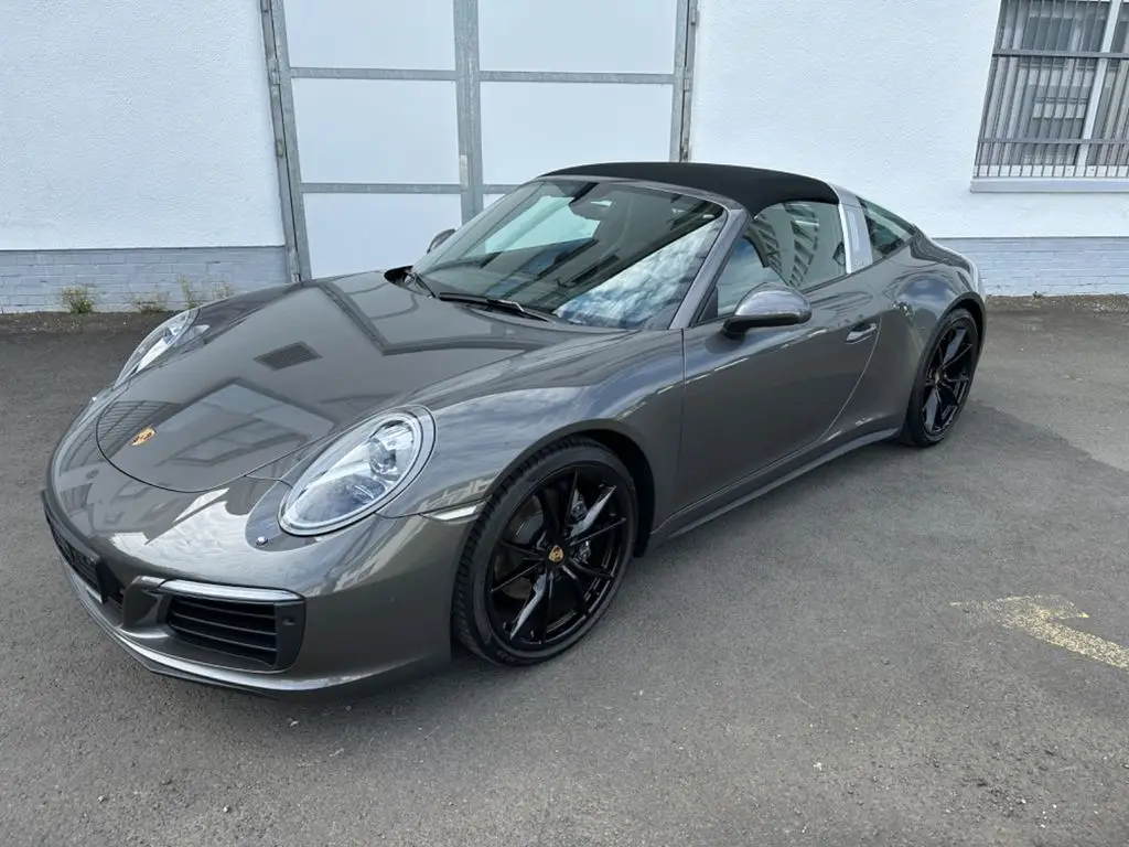 Photo 1 : Porsche 991 2016 Essence