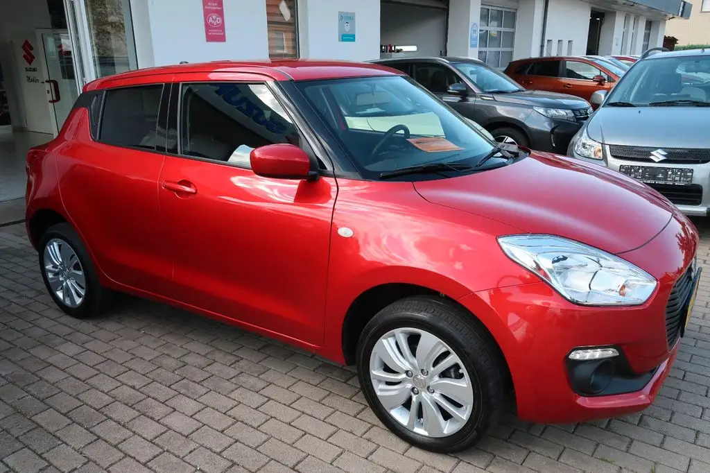 Photo 1 : Suzuki Swift 2019 Essence