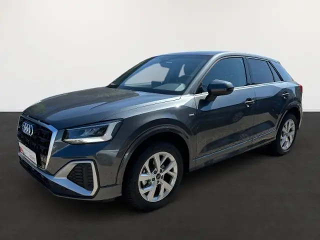 Photo 1 : Audi Q2 2024 Petrol