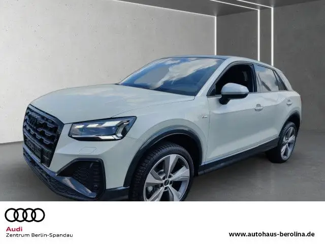 Photo 1 : Audi Q2 2024 Petrol