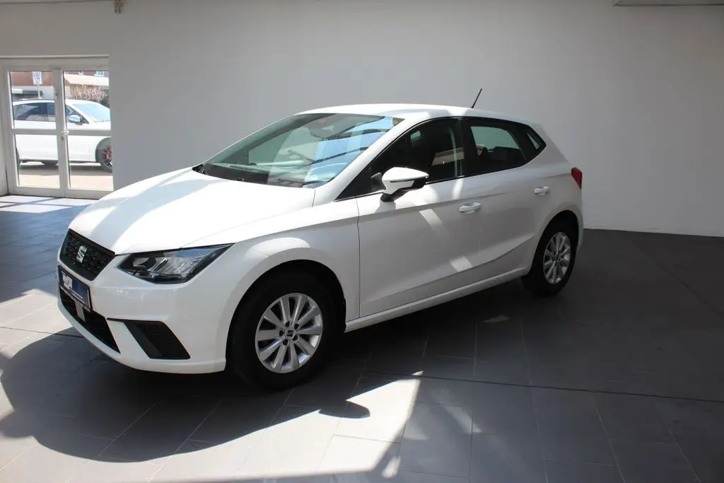 Photo 1 : Seat Ibiza 2022 Petrol