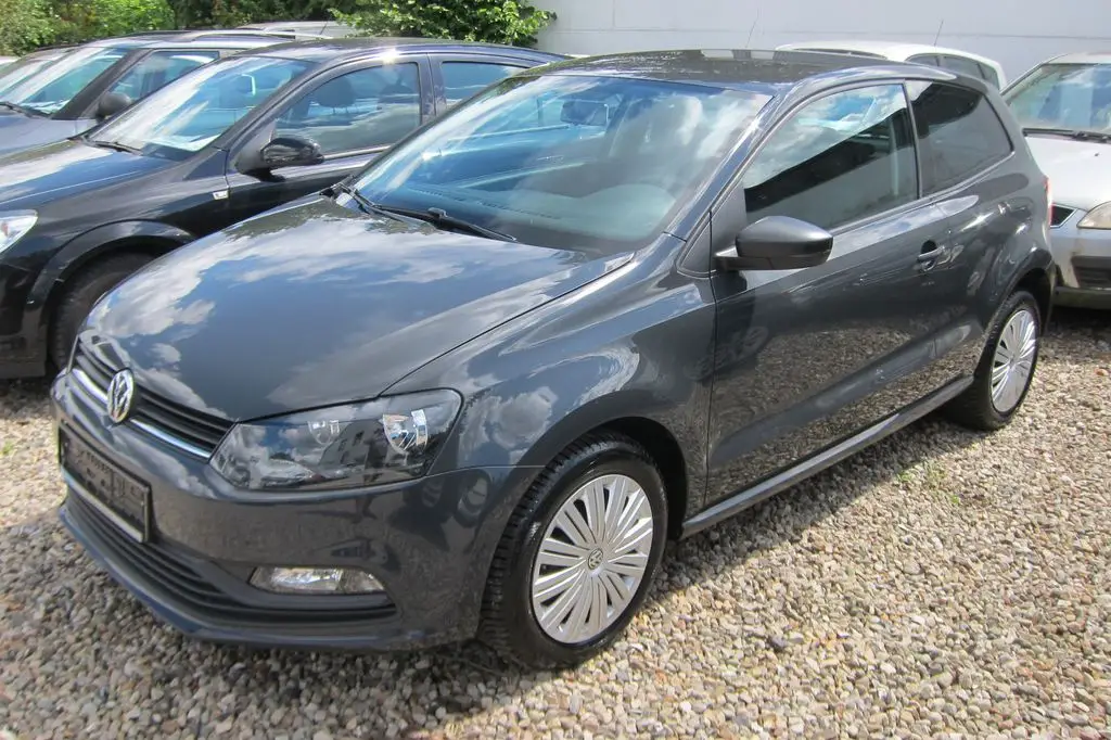 Photo 1 : Volkswagen Polo 2016 Petrol